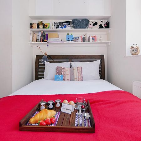 Bright Gratton Road Apartment London Exterior photo